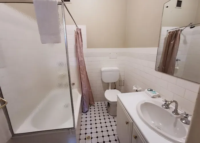 Adelaide Mansions Serviced Apartments